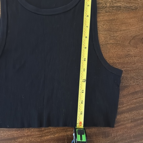 Aritzia TNA tank top black - Picture 6 of 7